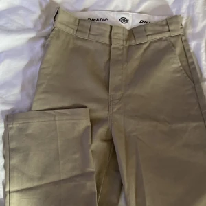 dickies byxor  - dickies byxor som nya <3 raka i benen skriv för mått 😽😽