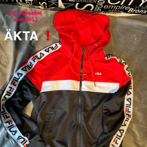 KOFTOR - Allt är i bra skick, säljer då de har blivit för stora på mig efter viktnedgång. Priser nedan ☺️   Fila kofta: 500kr  Adidas träningströja: 600kr Sublime kofta: 200kr