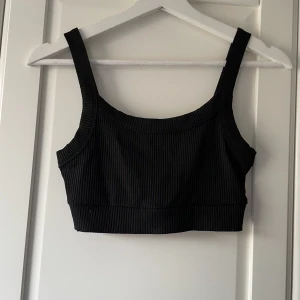 Crop top, NaKD, strl S - Fint skick