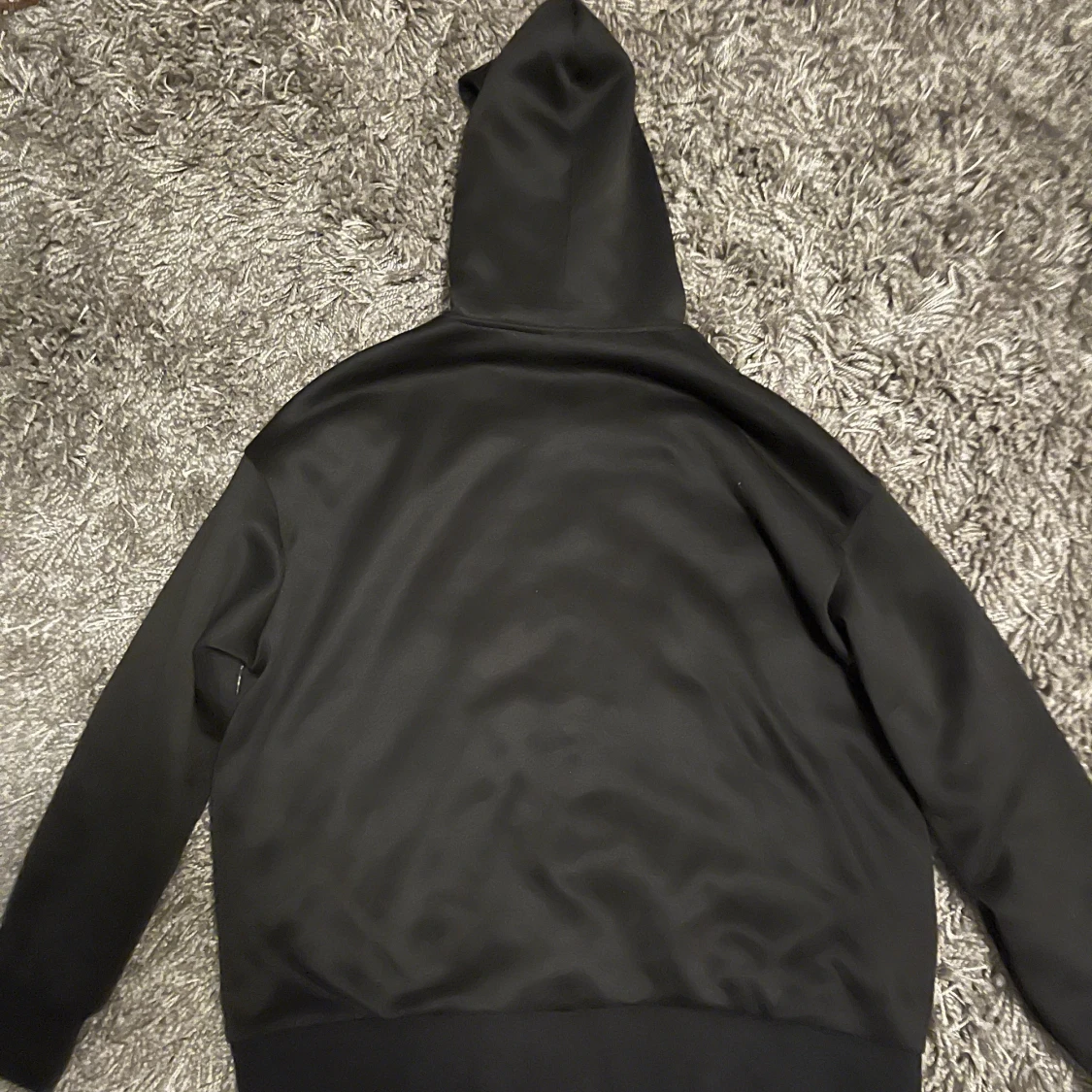 Svart zip-up hoodie  - 90