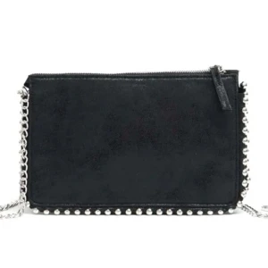 Zara väska - Säljer denna zara väska slutsåld på hemsidan. Säljer pga att jag ej andvänder den. Köpt för 259kr