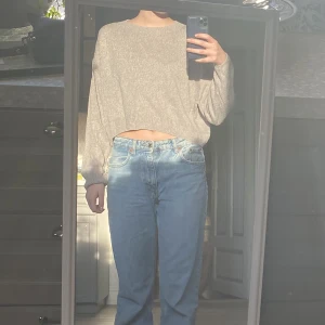 Stickad tröja - En stickad tröja i fint skick, har inte växt ur den därför säljer jag den.