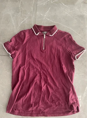 Primark T-shirt  - I princip ny skicka använd 1 gång 