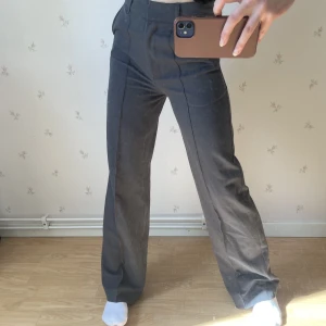 Madlady byxor - Eu 34 längd 30. Petite längd. Knappt använda.  Jag är 158cm