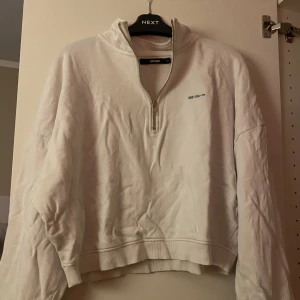 Tröja - Croppad sweatshirt