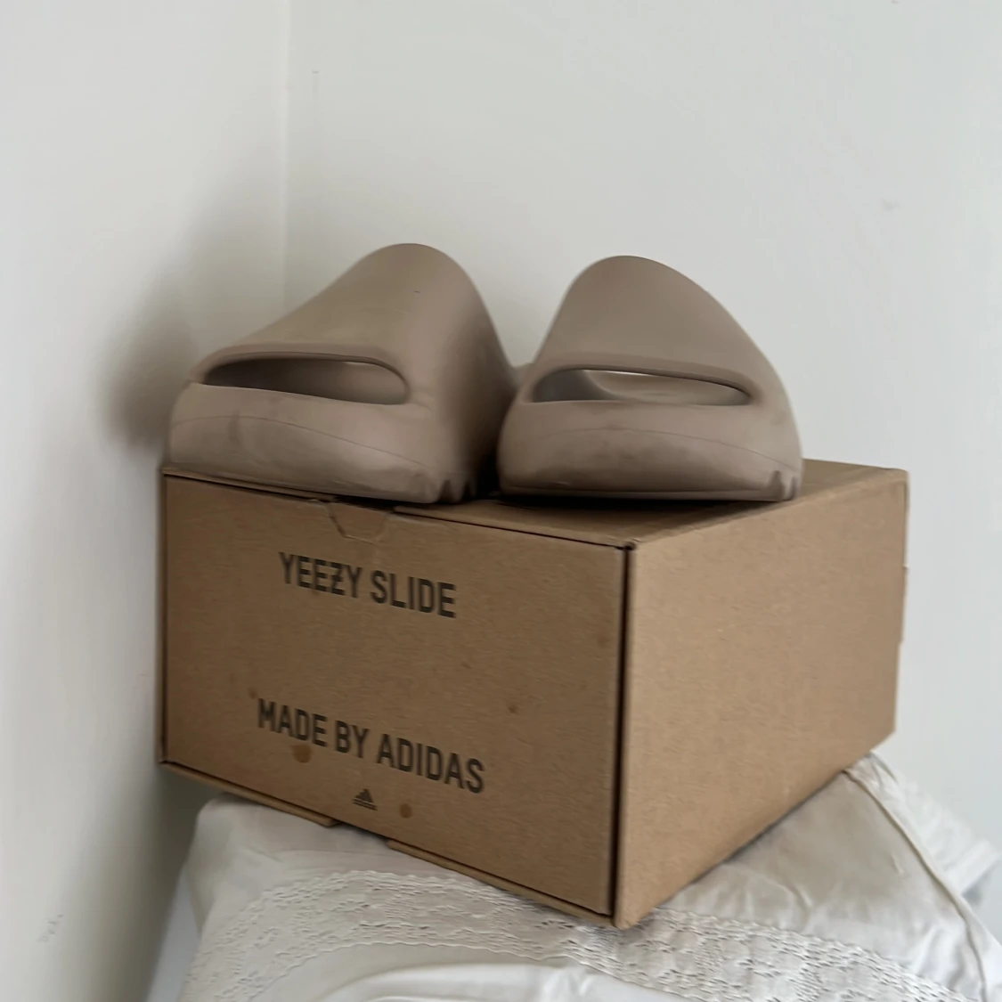 YEEZY SLIDE PURE  - 90