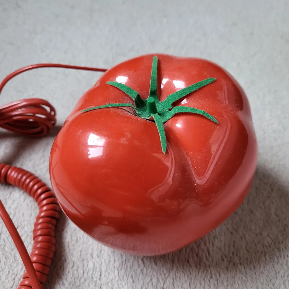 Vintage tomato phone från 1980-talet.. Övrigt.
