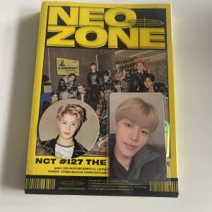 Jag säljer ett nct 127 neo zone album N versionen med alla inclusions. För proof kolla min instagram @kep1er_tradesssss.  