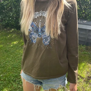 Zadig long-sleeve  - Zadig long sleeve, helt orörd men råkade ta bort lappen. I strl 14-S, köpt för 350kr