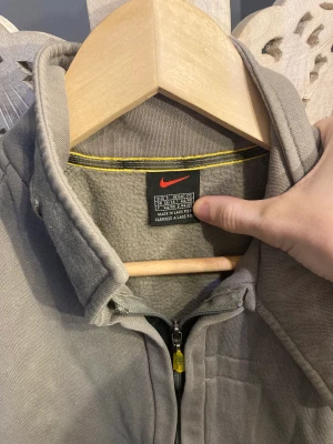Vintage Nike - Har växt ur sen så blir Järna av med den. 