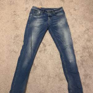 Dondup jeans strl 32 modell George Köpta för 2800