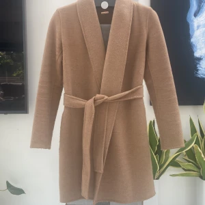 Ullkappa från Massimo Dutti - En mysig ullkappa från Massimo Dutti