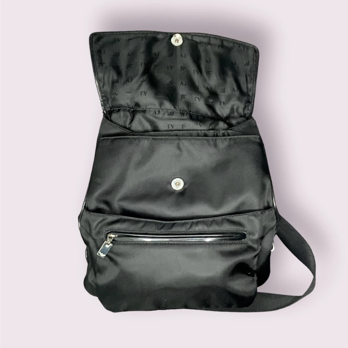 Armani jeans väska  - 90