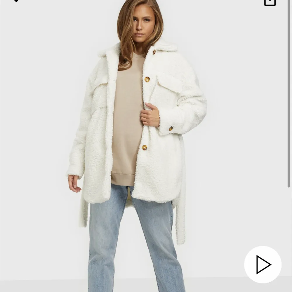 Kappa från missguided  Teddymaterial  Använd ett fåtal gånger . Jackor.