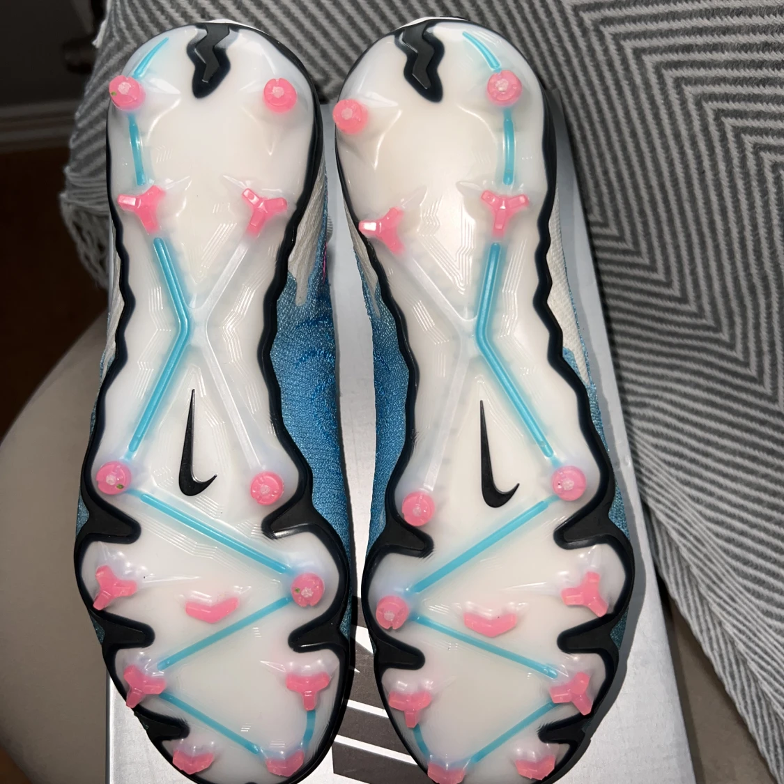 Nike fotbollsskor  - 91