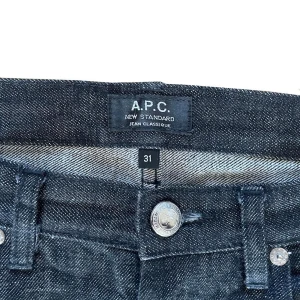 A.P.C jeans | bra skick  - Säljer A.P.C jeans i gott skicka Sitter slim/ rakt  Skriv för bild på passform  Villig att släppa billigt 