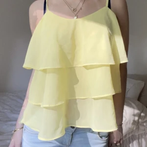 Söt sommar topp - Super fin till sommar elr fest🌸