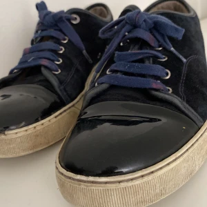 Lanvin 41 - Ett par gamla lanvins som inte används längre dem är inte det bästa skicket men den är hel 