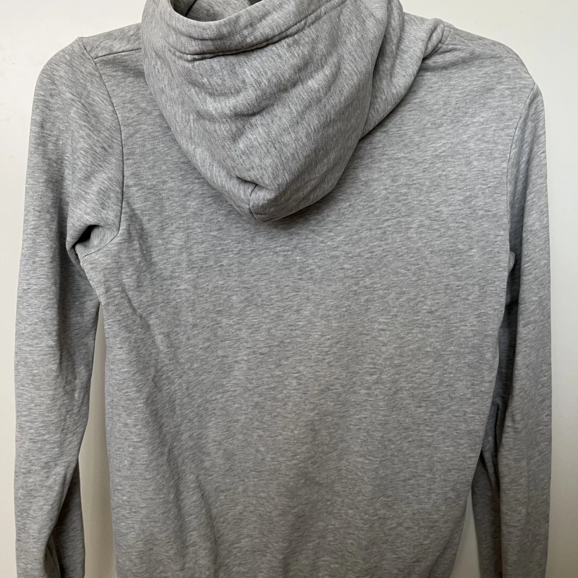 Peak Performance Hoodie  - 90