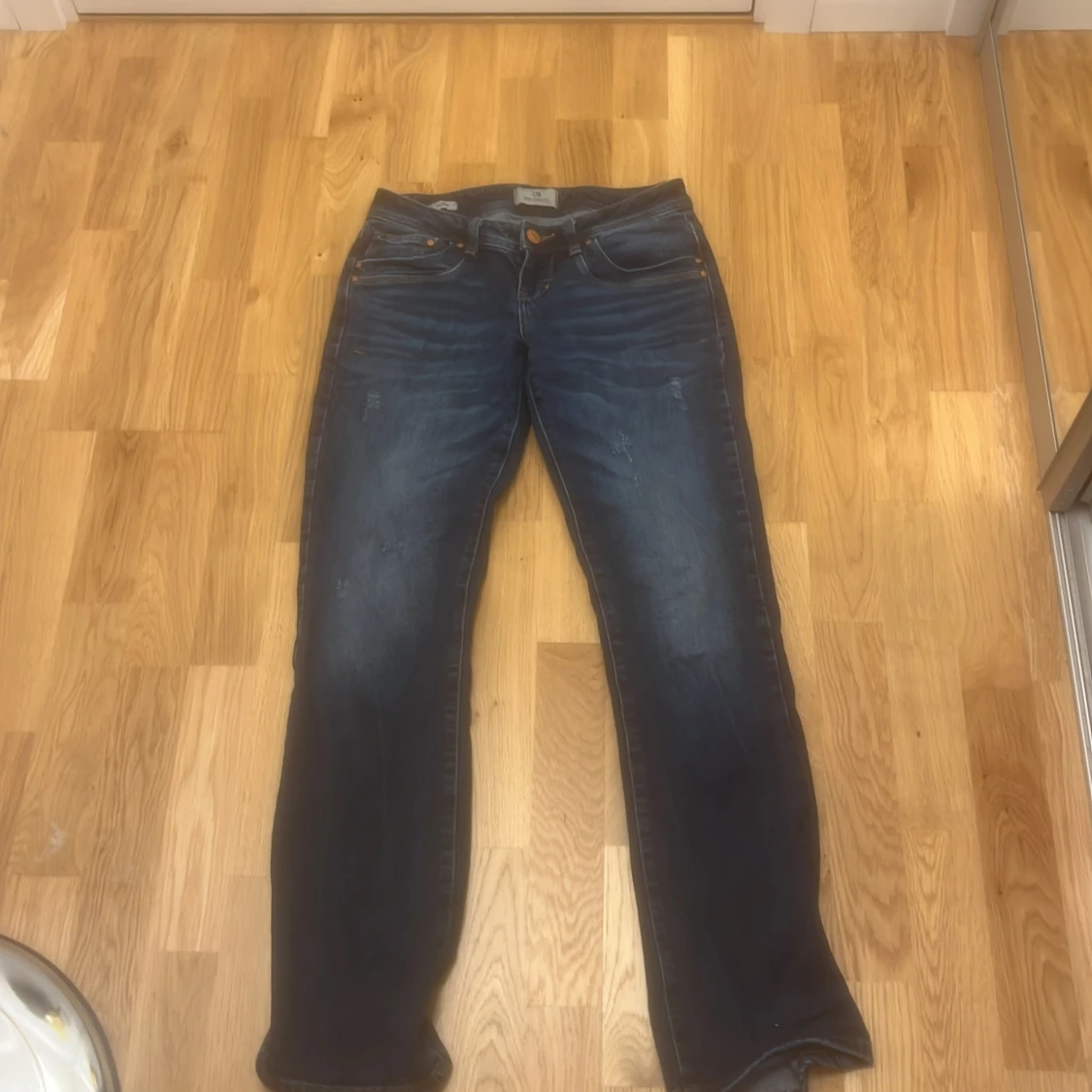 säljer LTB jeans strl 27/32