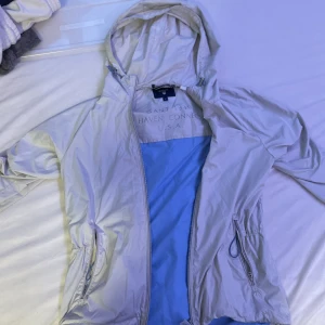 GANT regnjacka - Skriv för info och bilder. Nyskick. Nypris ~ 2500