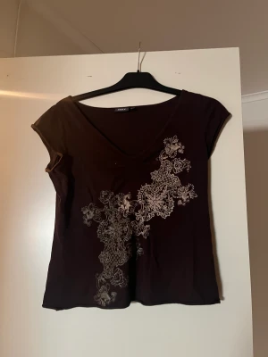 Topp - Jättesöt topp med mönster på framsidan, pris kan diskuteras💓