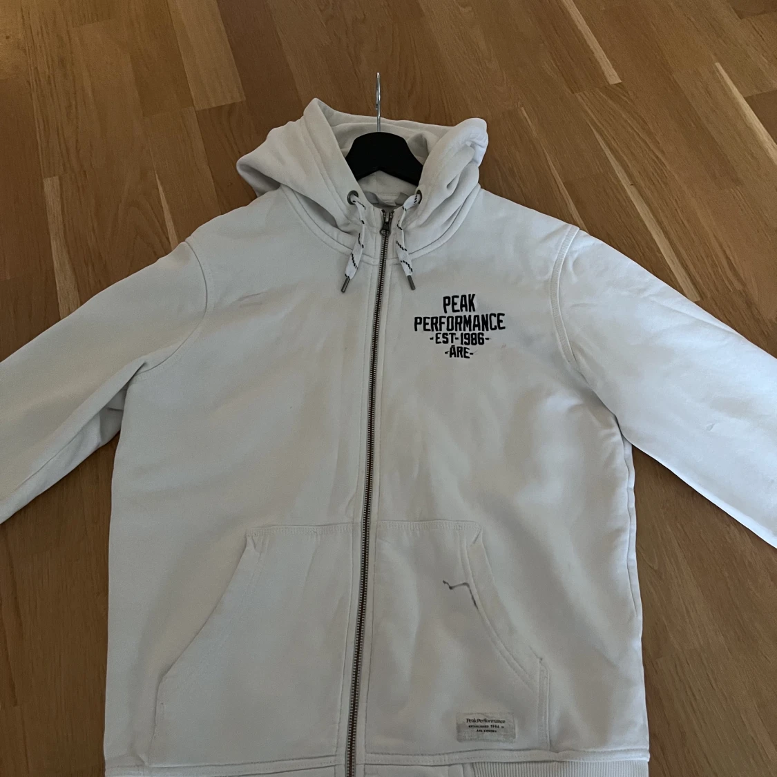 Peak Performance hoodie  - 90