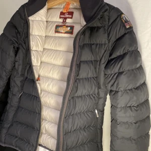 Parajumpers jacka - Använt endast 2-3 gånger 