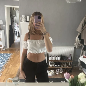 Ny topp - Helt ny topp från Nelly 