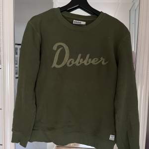 Snygg sweatshirt från Dobber! Str S passar som M. Dm för frågor och fler bilder, pris kan diskuteras:) 