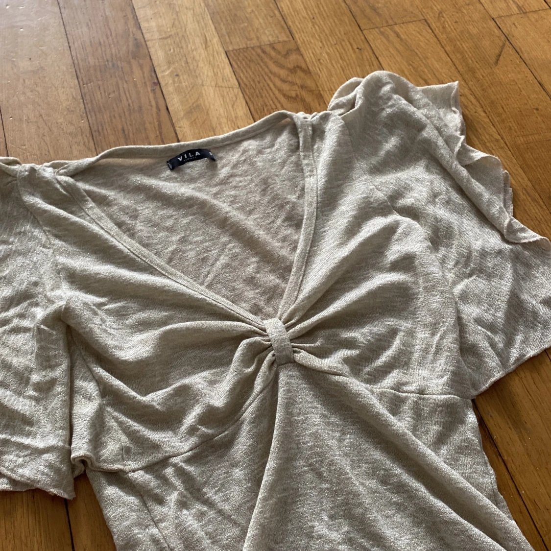 Härlig topp med fina armar - 90