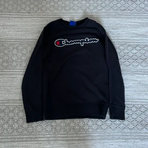 Champion tröja - Svart Champion tröja. Använder ej längre. Bra skick.
