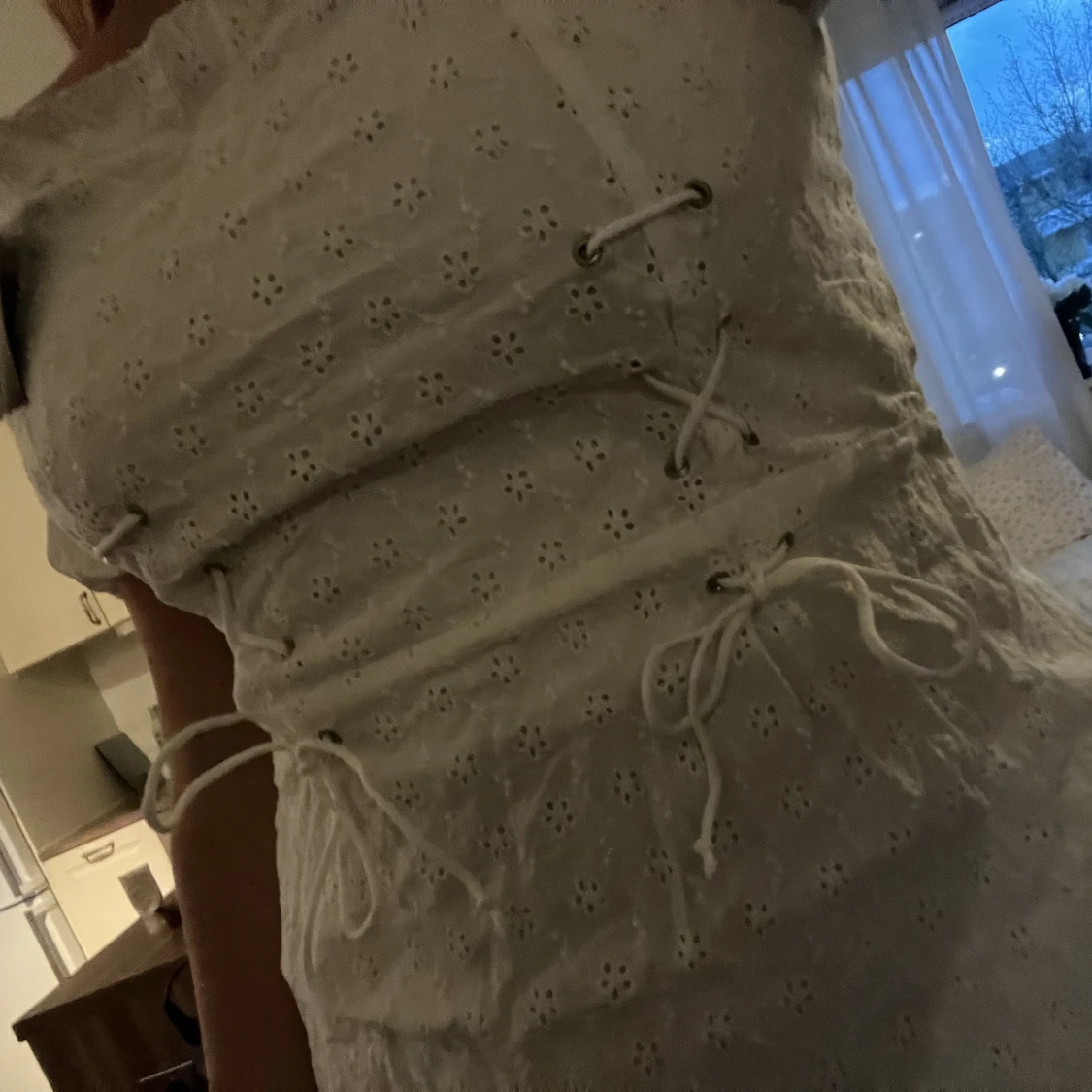 Vit klänning Nelly - 90