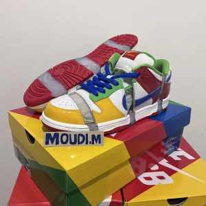 Nike Sb Dunk Low x eBay  - Finns i storlek 42,5. Meetup i lund/Malmö eller fraktas spårbar under köparens bekostnad. Kvitto finns 