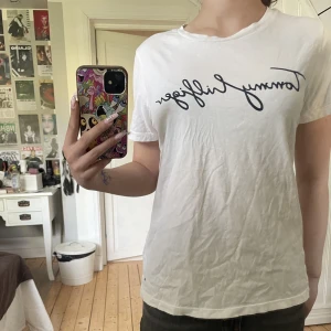 Tommy hilfiger t-shirt - Aldrig använd
