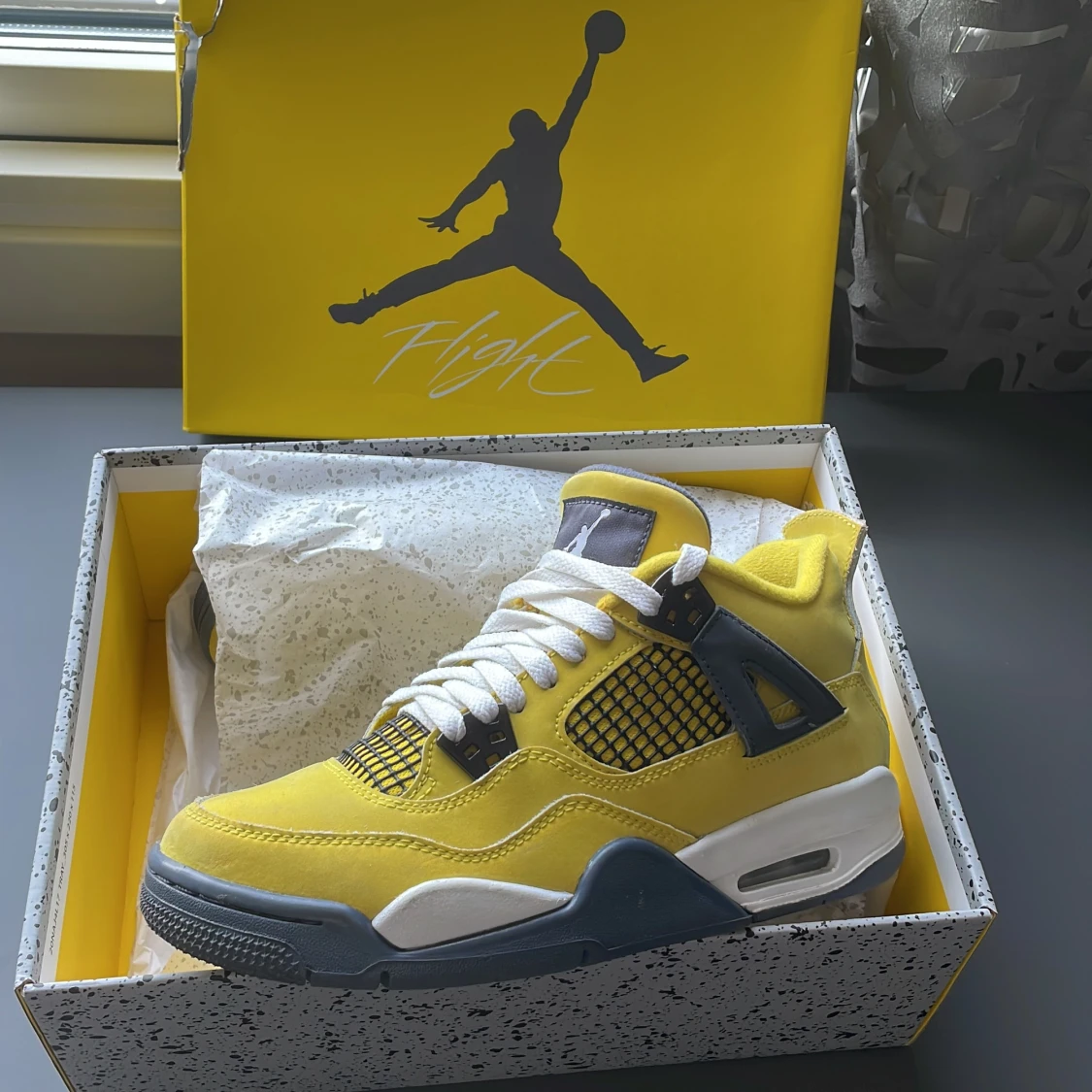 Jordan 4 lightning - 90