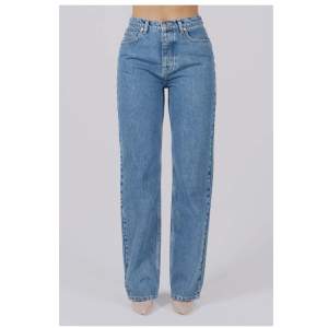 jeans från a-dsgn! väldigt sparsamt använda🫶