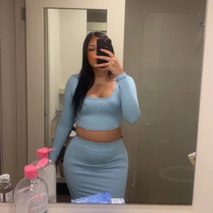 Klädset - Jätte fin och använt 1 gång 