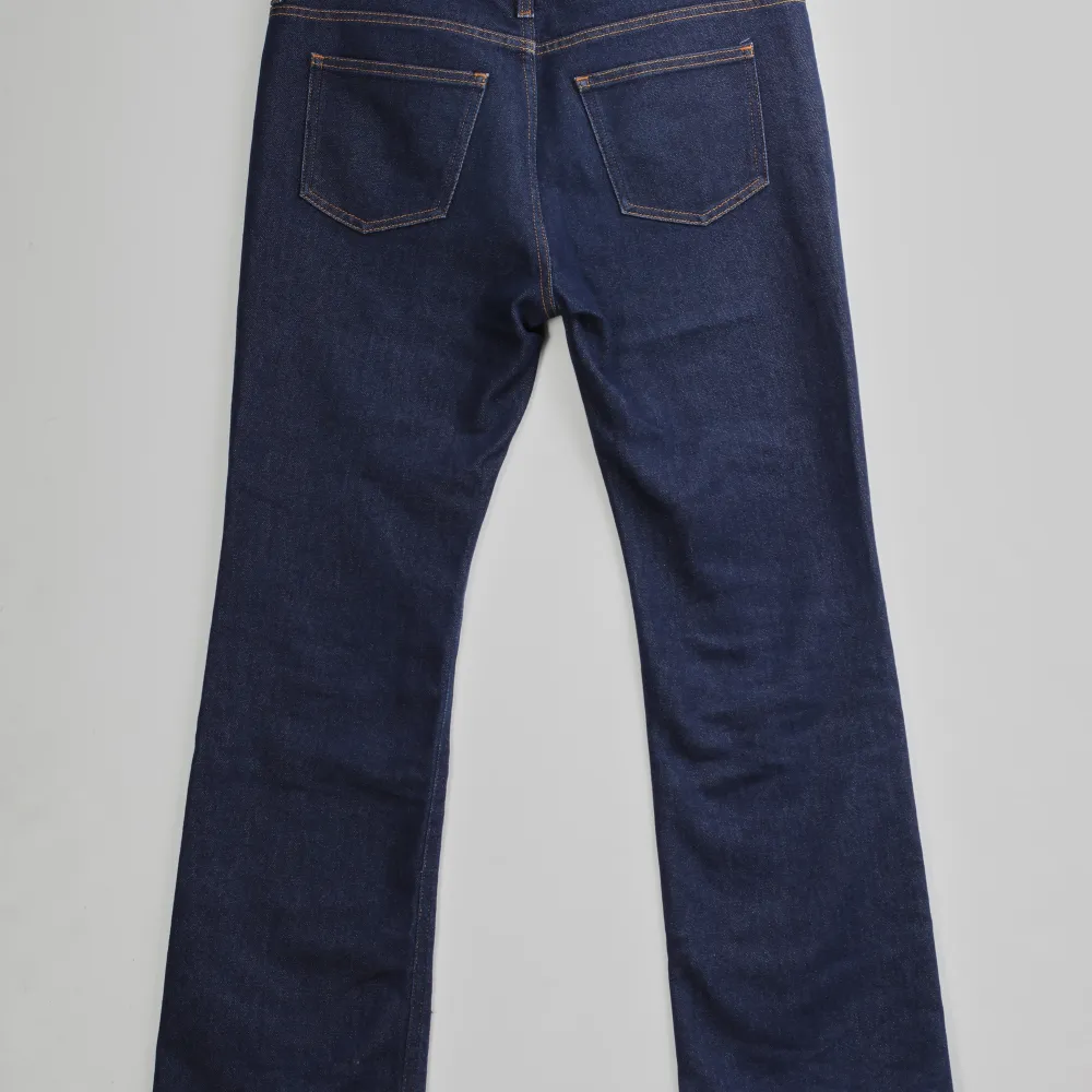 Cond: 9/10 (Midjan står 27 men sitter mer som 30)  +66kr frakt. Jeans & Byxor.