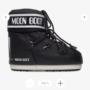 Moonboots - Moonboots i perfekt skick som inte används längre,köpta för 1500kr pris kan diskuteras ❤️
