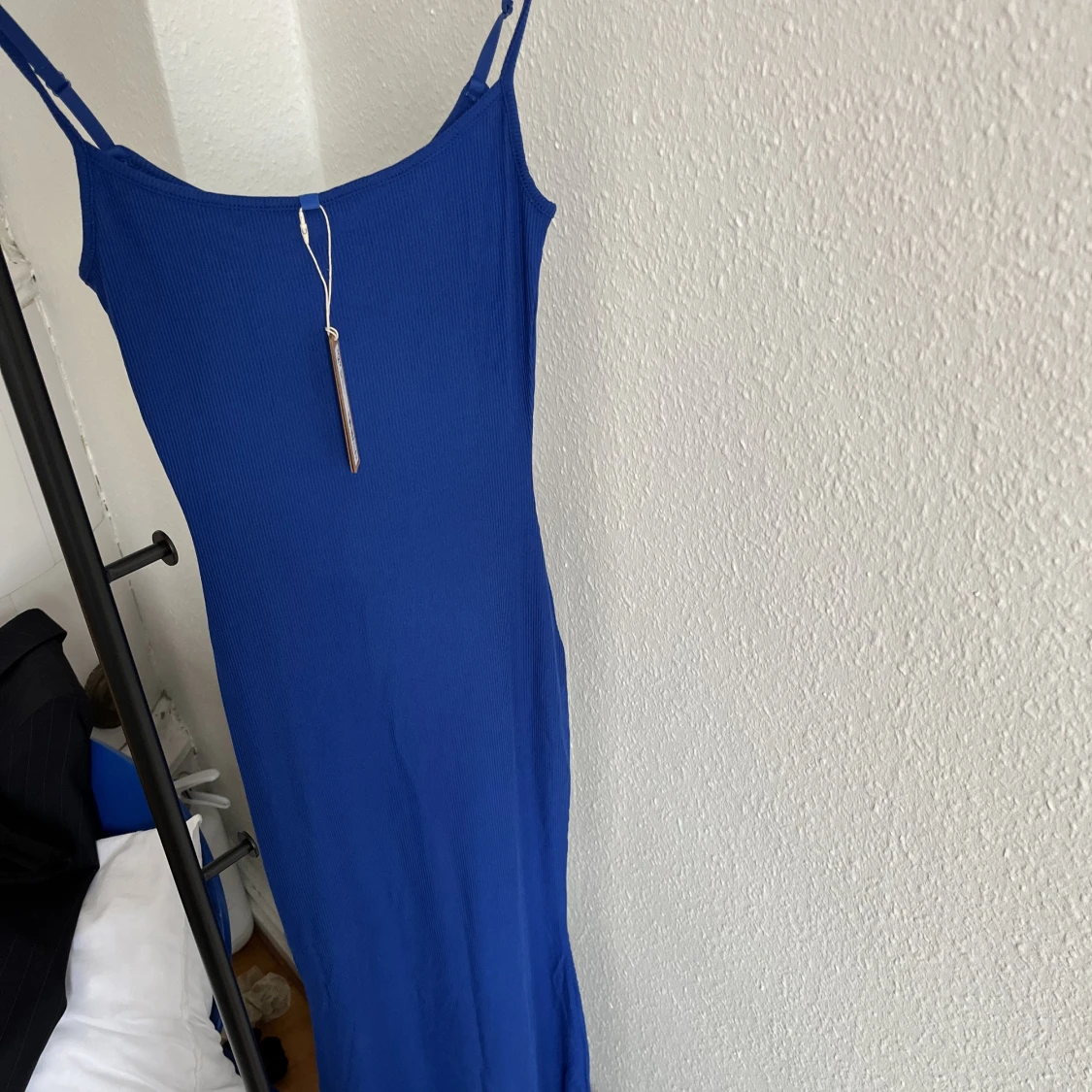 Oanvänd skims-klänning - 90