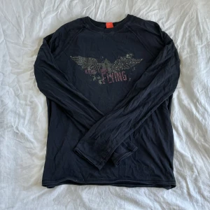 Longsleeve - Cool longsleeve som aldrig används! Inga defekter 