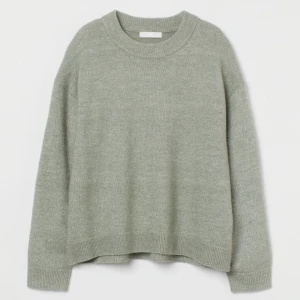 Stickad tröja - Stickad tröja från hm, superfin nu till hösten. Storlek XS. 140kr plus frakt