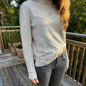 Grå tröja - Supersnygg grå tröja🤗