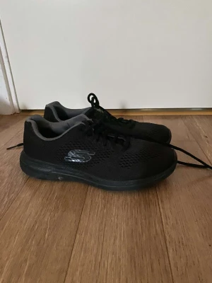 Skor - Buda priset, säljs billigt 