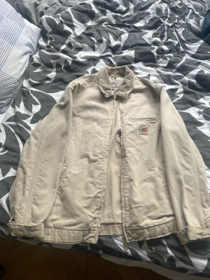 Carhartt  - Knappt använd jacka från carhartt 