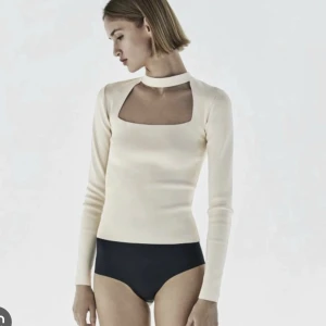 Zara tröja  - Tröja från zara med choker❤️