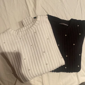Långärmade pärlade törjor - Jag säljer två jätte fina pärlade tröjor! Väldigt bra skick och säljer för 50 och uppåt! Vi kan prata om priser mer privat! 