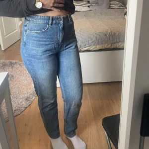 Blåa jeans från Nelly - Super sköna och fina jeans från Nelly! 