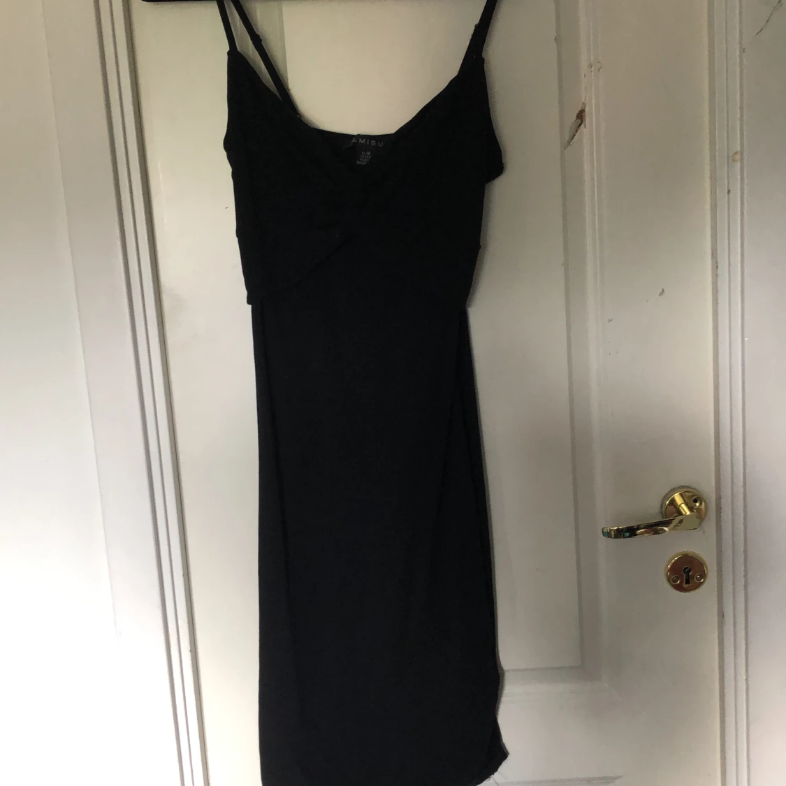 Klänning med v ringning - 90